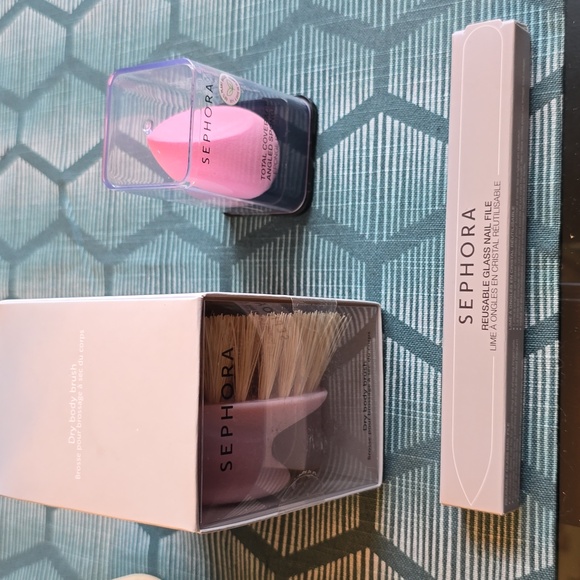 SEPHORA BRAND DRY BODY BRUSH, GLASS NAIL FILE AND SPONGE BUNDLE - Picture 1 of 12